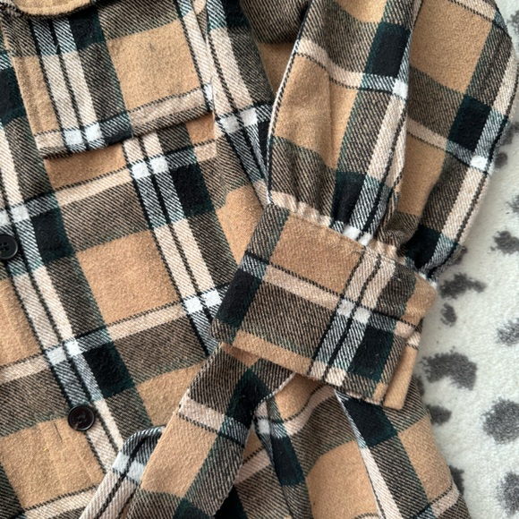 Women’s Fashion Nova Shacket - Plaid - Size M - Picture 7 of 7